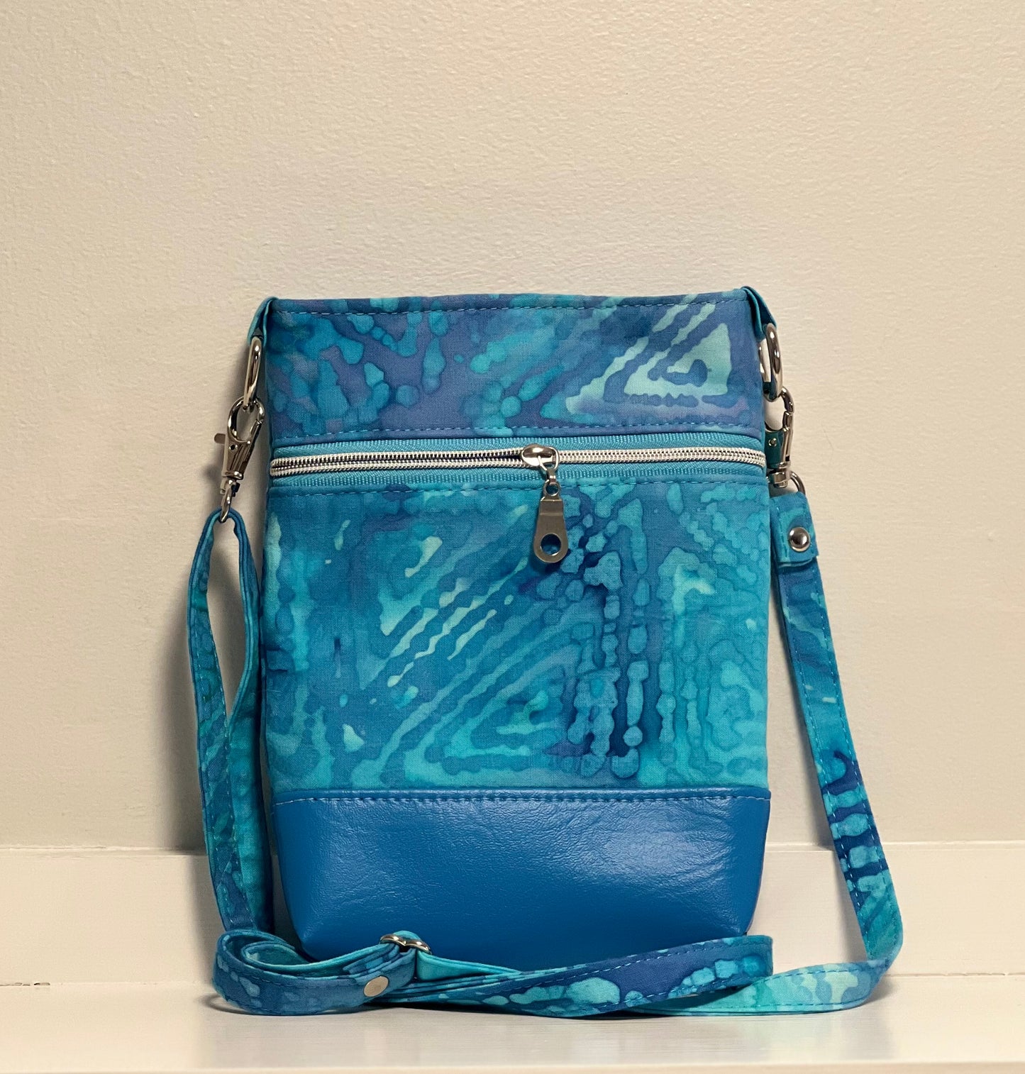 Wanderlust Phone Bag