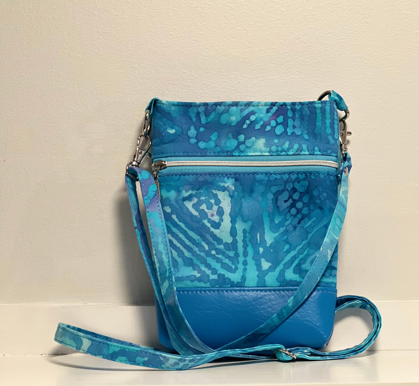 Wanderlust Phone Bag