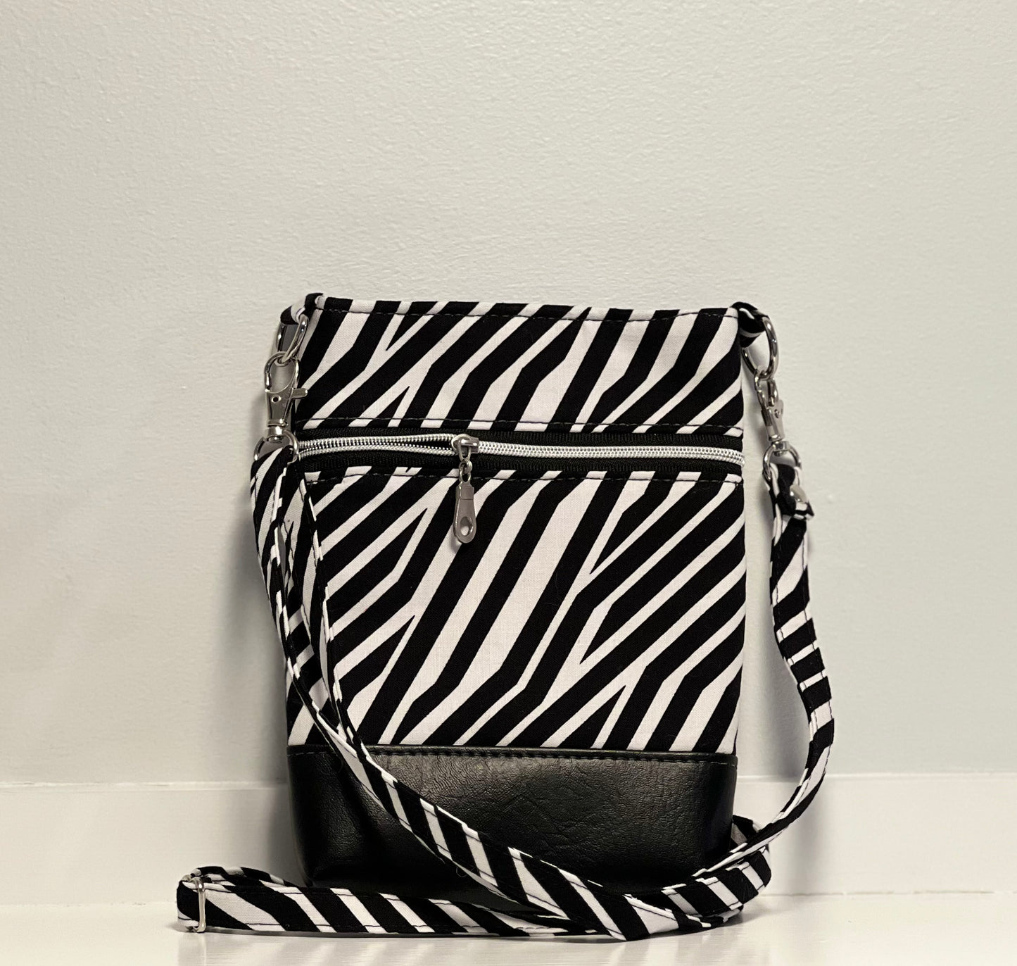 Wanderlust Phone Bag